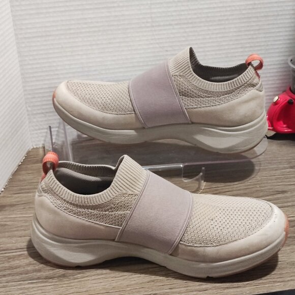 Clarks Wave 2.0 Step knit slip-on sneakers women's sz 10 stone colour waterproof - Picture 2 of 16